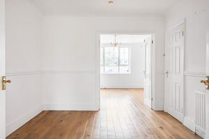 Family room- click for photo gallery